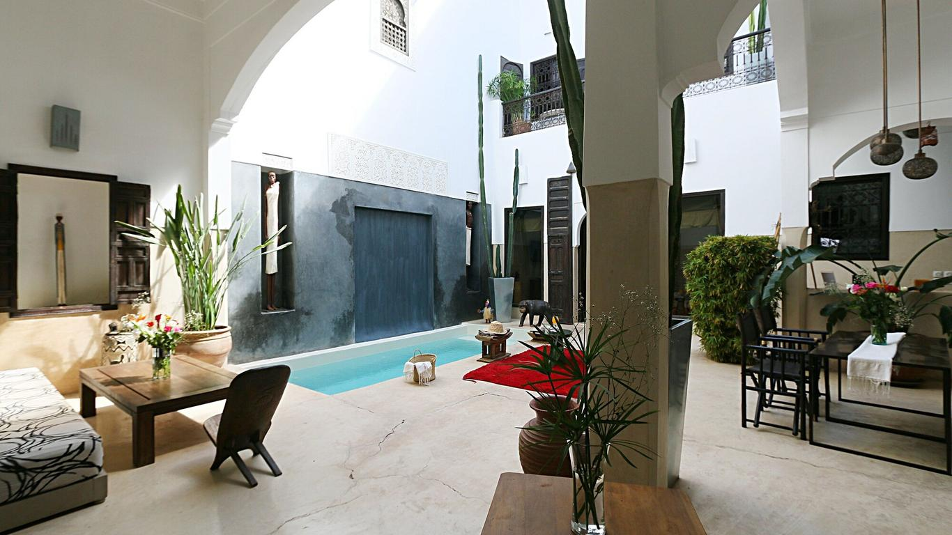 What you need to know before staying in a hotel