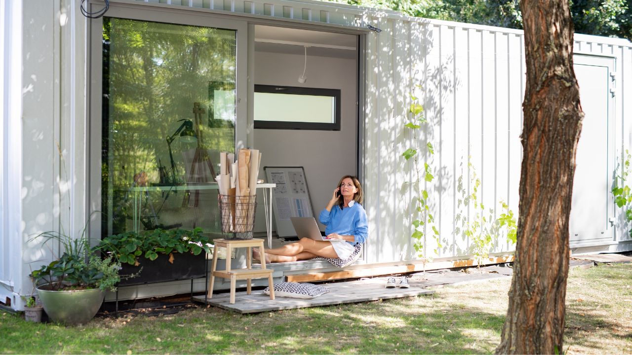 The Essential Guide to Selecting a Small House Manufacturer