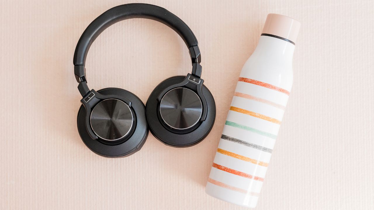 Why Is Material Selection Crucial in Water Bottle Manufacturing?